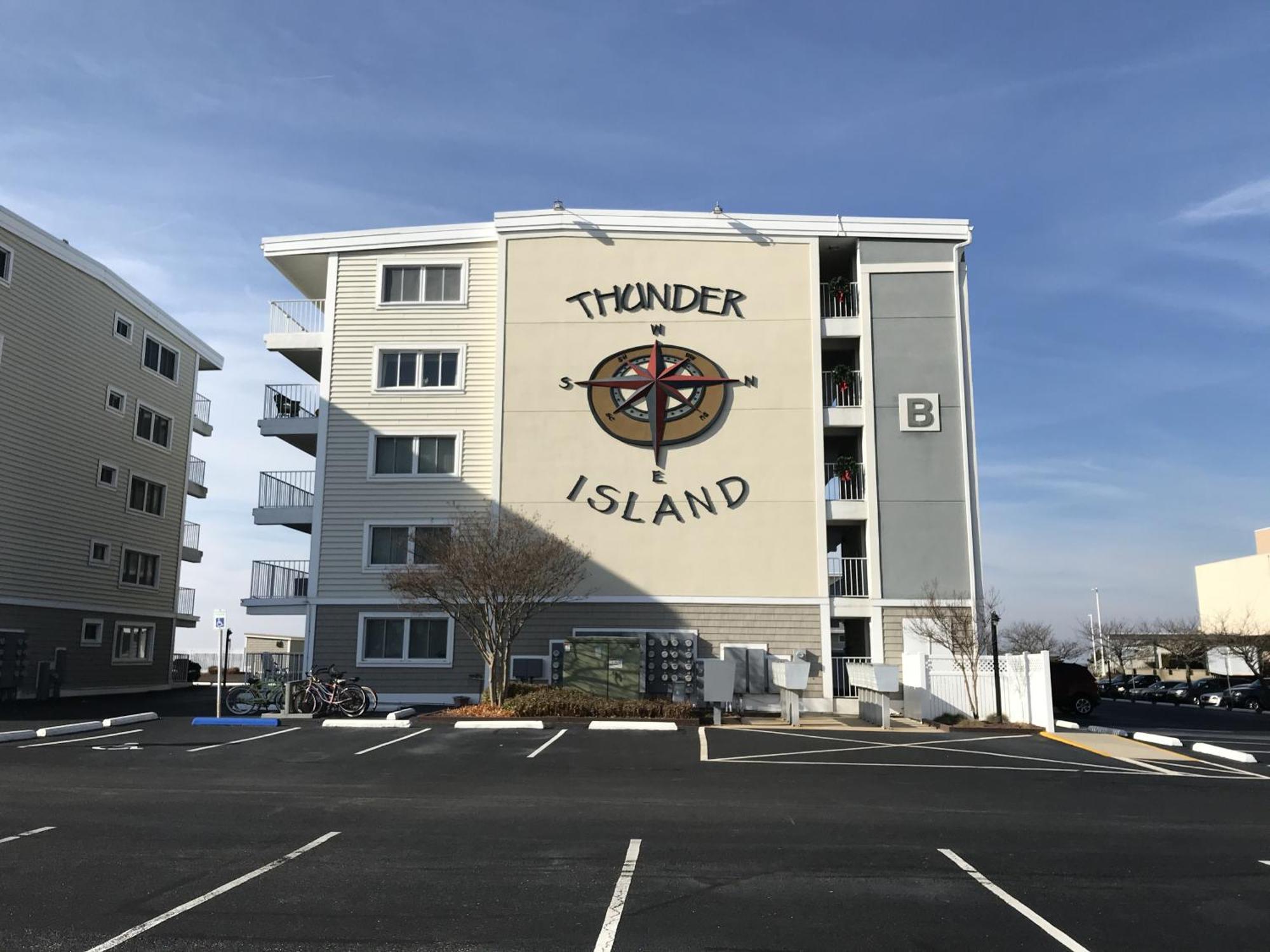 Thunder Island Condos II Ошен Сити Номер фото